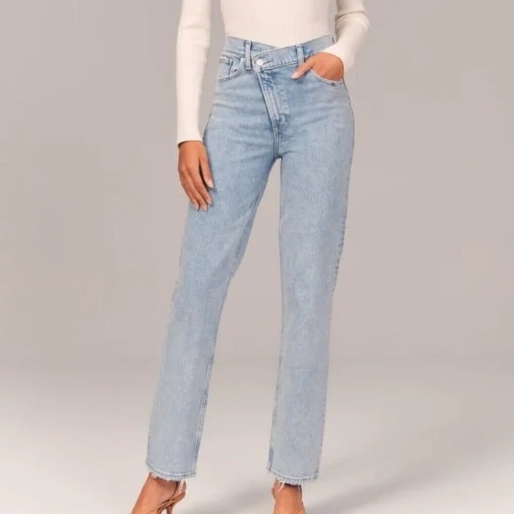 Abercrombie & Fitch Light Wash Straight Leg Jeans